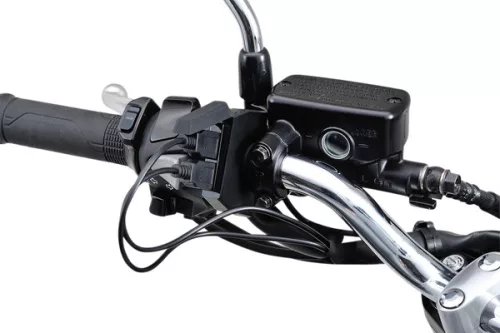 Dupla USB Töltő port kormányra